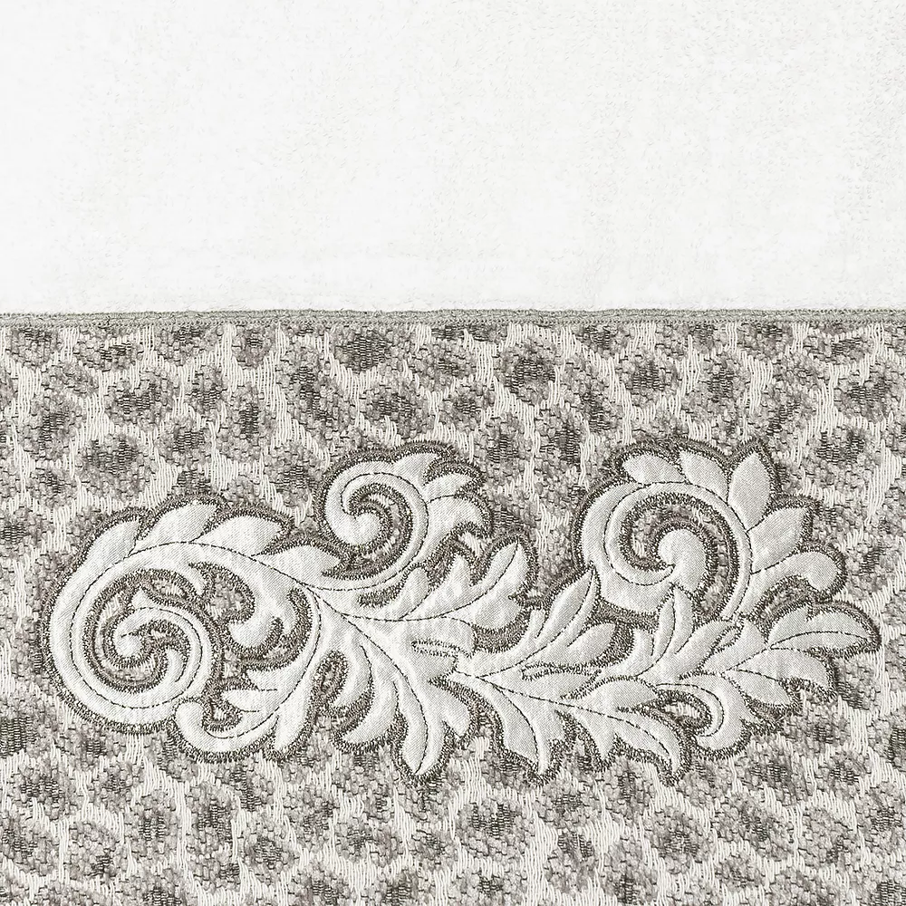 Linum Home Textiles Turkish Cotton April Embellished Bath Towel - Image 2