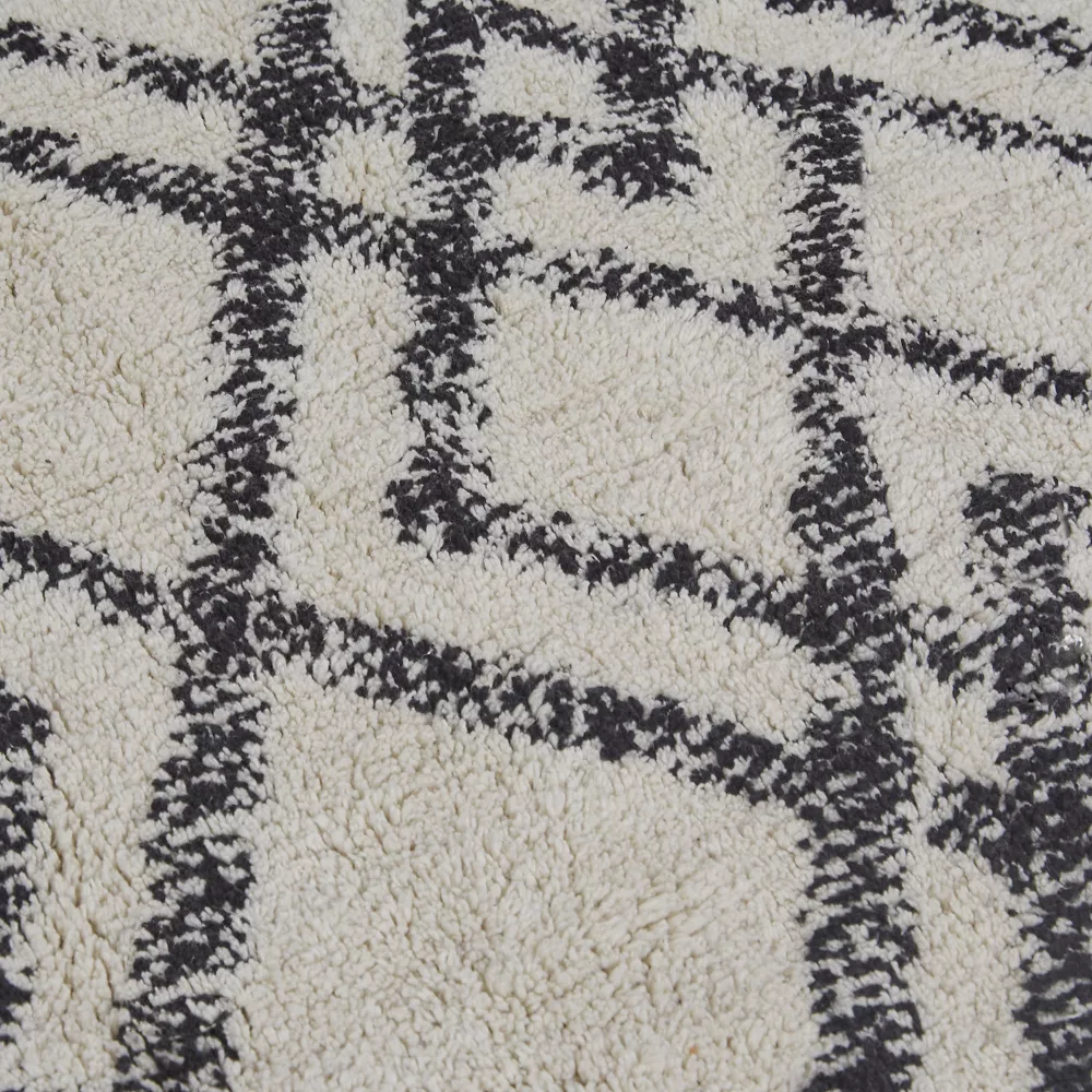 INK+IVY Ansel Geo Diamond Yarn Dyed Cotton Tufted Bath Rug - Image 2