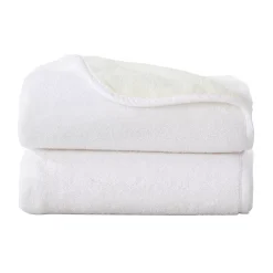 Great Bay Home Vanessa Two-Toned Reversible 2-pack Bath Towel Set