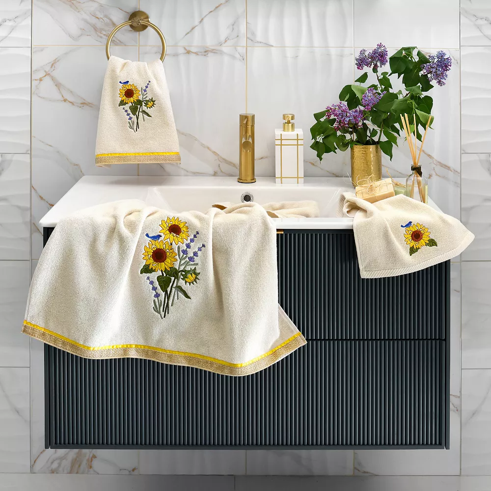 Linum Home Textiles Turkish Cotton Girasol 2-piece Embellished Fingertip Towel Set - Image 3